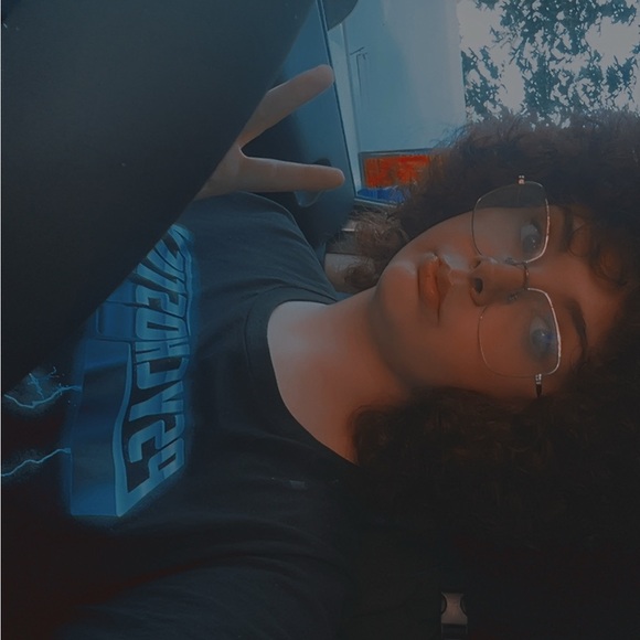 Meet your Poshers, Katy + John! - Picture 2 of 5